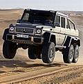 Ob und wann die Entscheidung zur Kleinserienfertigung des Mercedes-Benz G 63 AMG 6x6 fällt, hängt von der Resonanz auf das seriennahe Showcar ab.